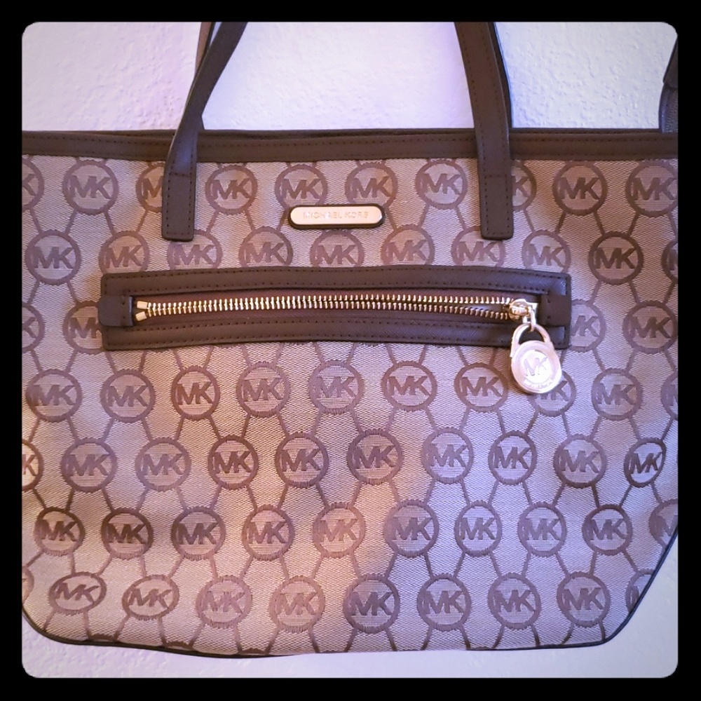 Micheal Kors bag
